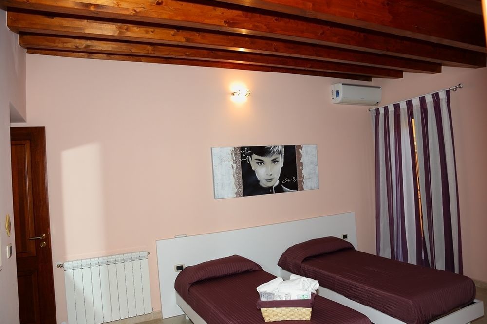 Four Rooms Agrigento Esterno foto